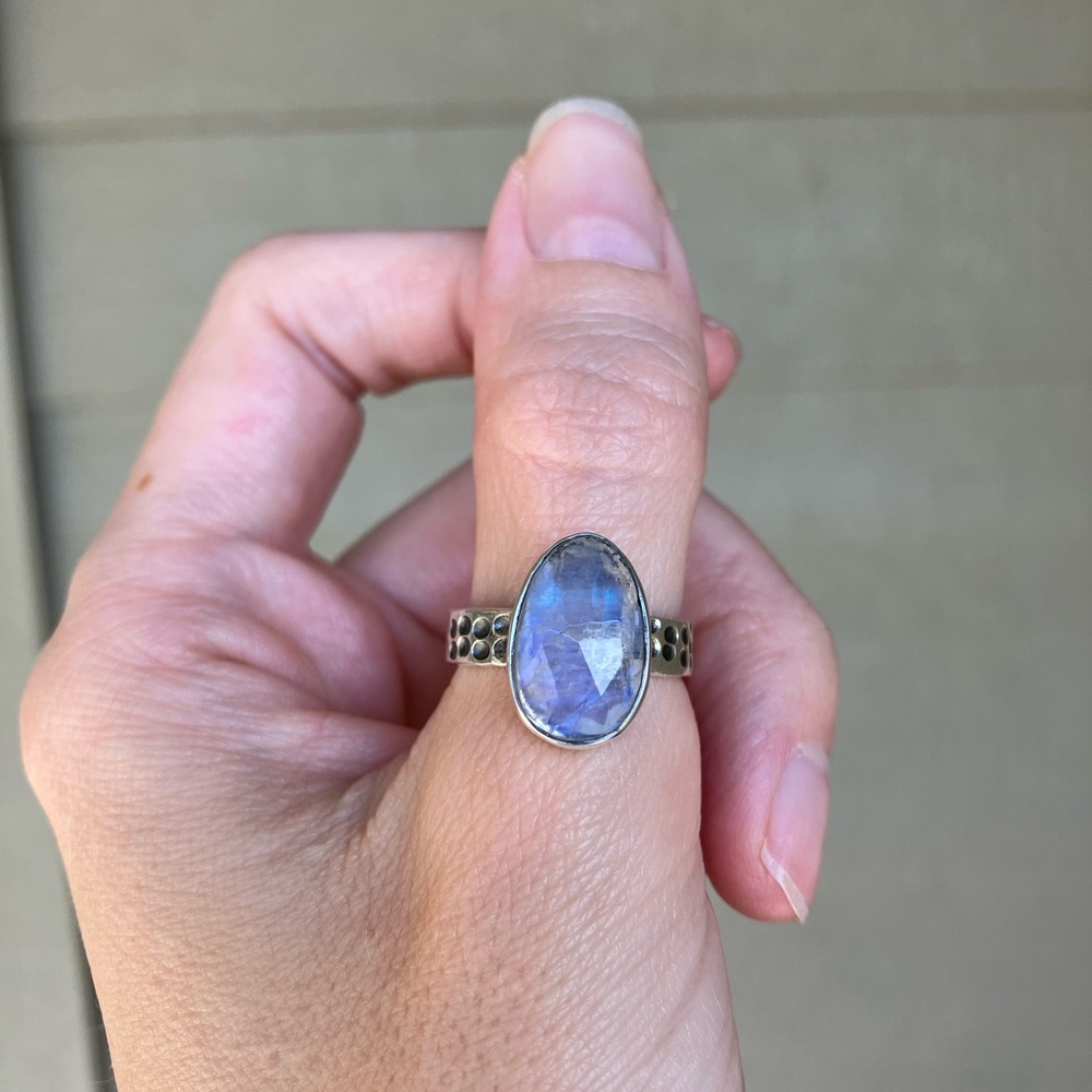 Stunning faceted Moonstone ring set in 925 sterling silver size 6
